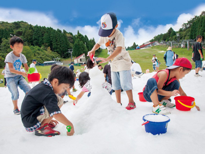 六甲山で涼しい夏を！『真夏の雪まつり』開催中！