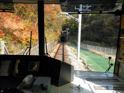 神戸電鉄 有馬口～有馬温泉 秋を楽しむ2分45秒の旅